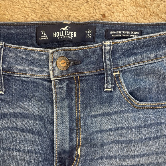 Hollister Women's Denim High Rise Skinny Jeans - Picture 2 of 3